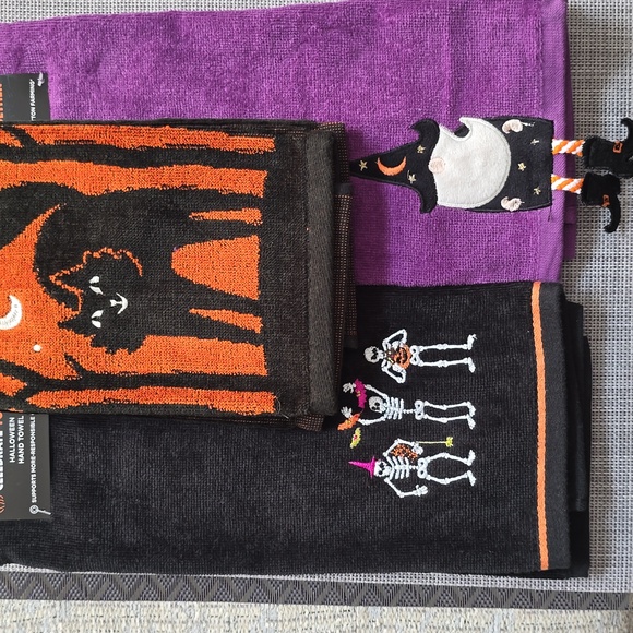 CELEBRATE TOGETHER HALLOWEEN HAND TOWEL BUNDLE OF 3 - Picture 2 of 6